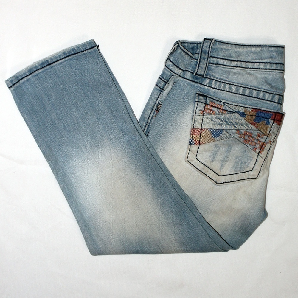 Miss Me Women Jeans Capris Light Wash Size 25